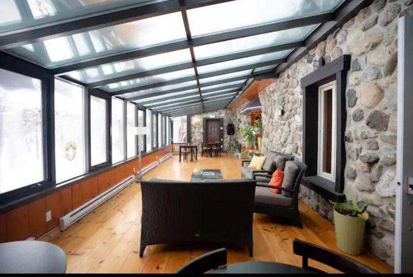 Condo Hotel Au Pied Du Mont Orford Kültér fotó