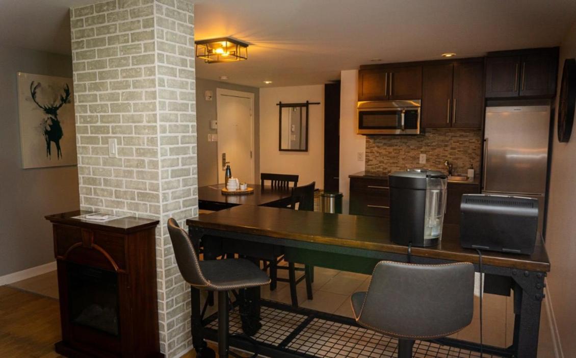 Condo Hotel Au Pied Du Mont Orford Kültér fotó