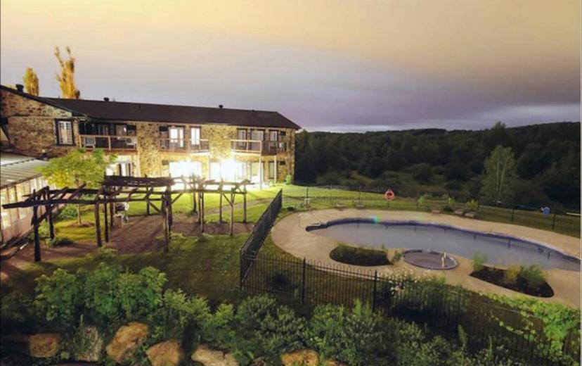 Condo Hotel Au Pied Du Mont Orford Kültér fotó