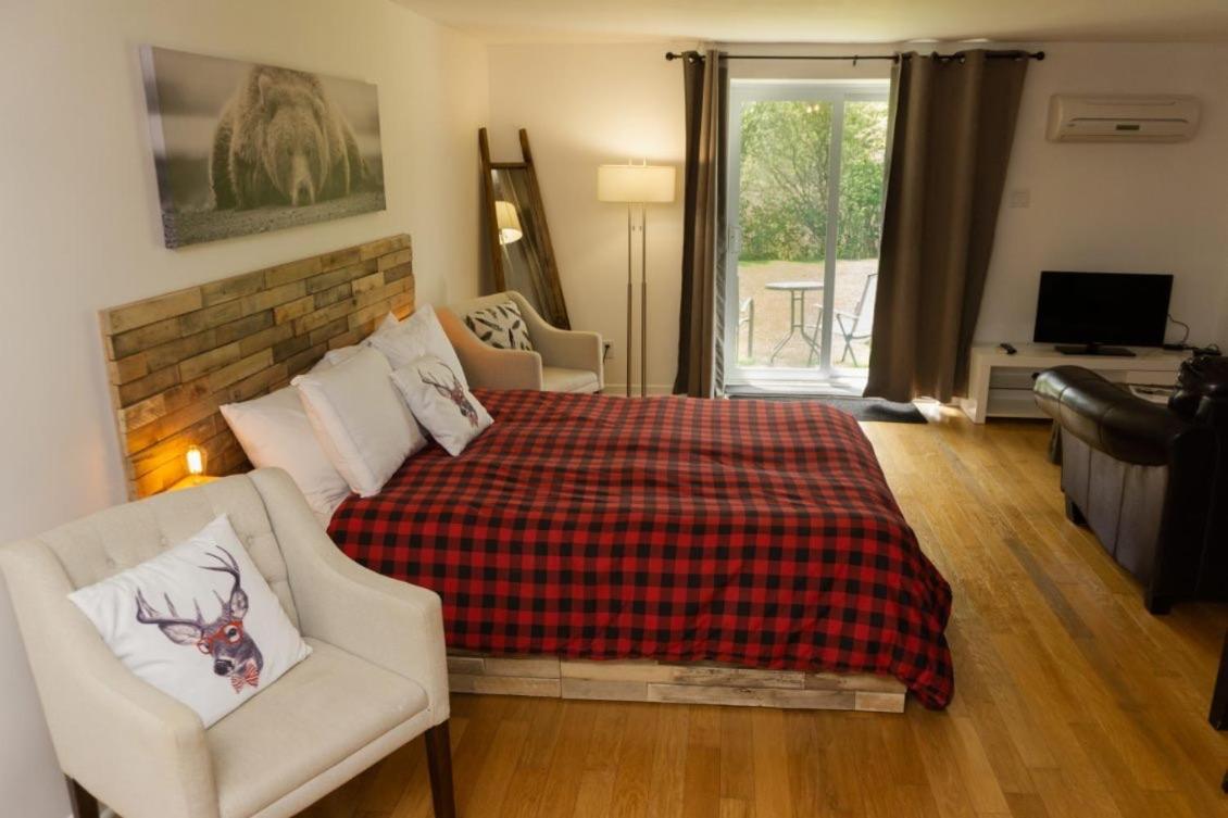 Condo Hotel Au Pied Du Mont Orford Kültér fotó